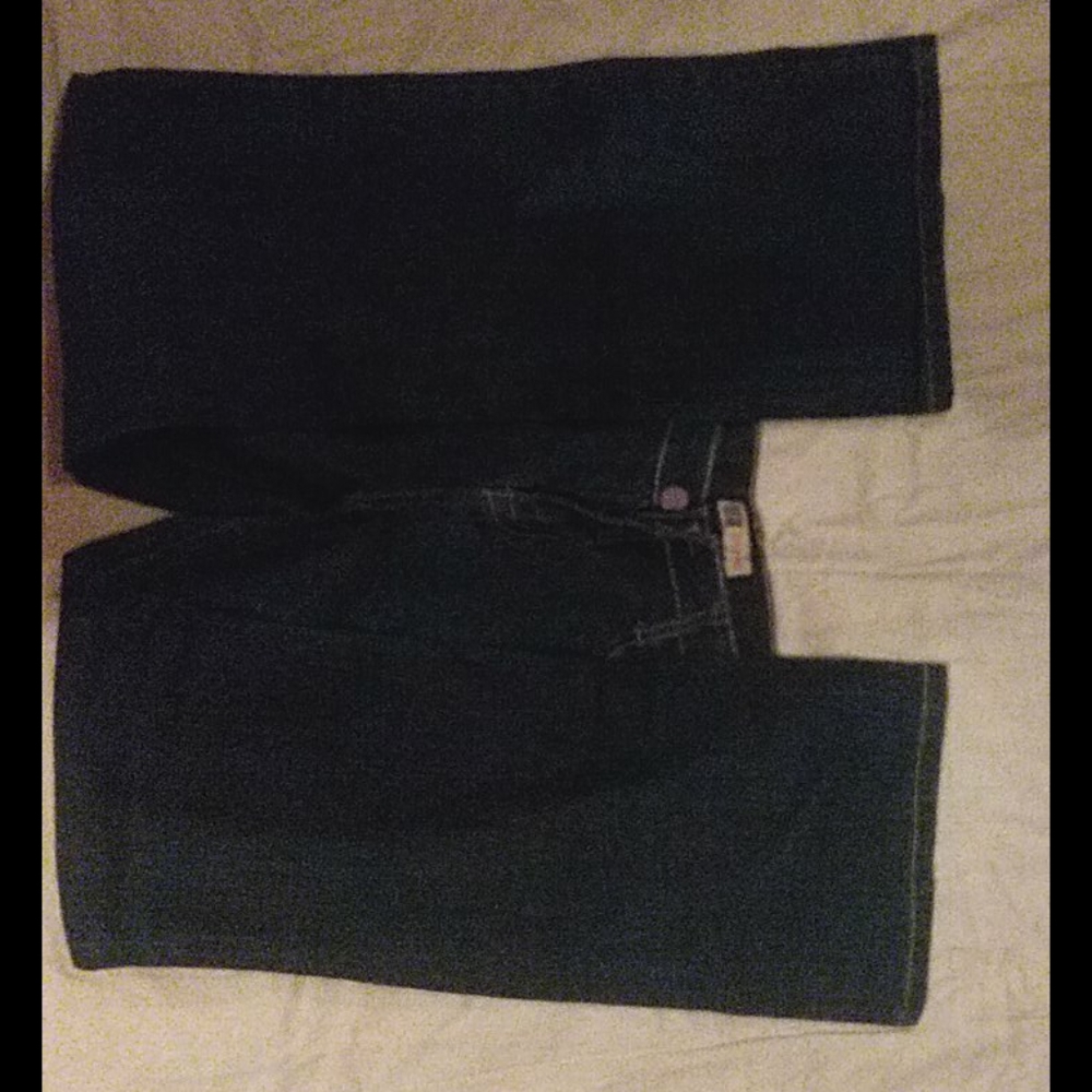 Jeans - Picture 2 of 3
